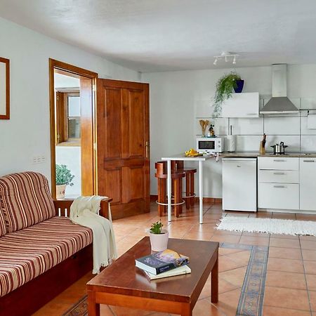 Villa Nueva Mala Екстериор снимка