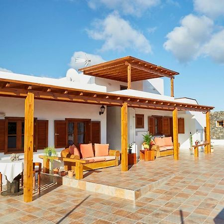 Villa Nueva Mala Екстериор снимка